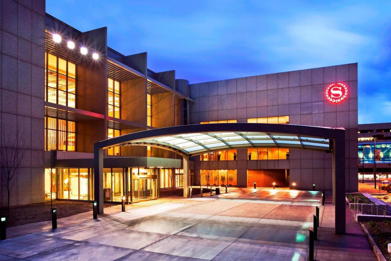 Sheraton Kansas City Hotel At Crown Center Exterior foto