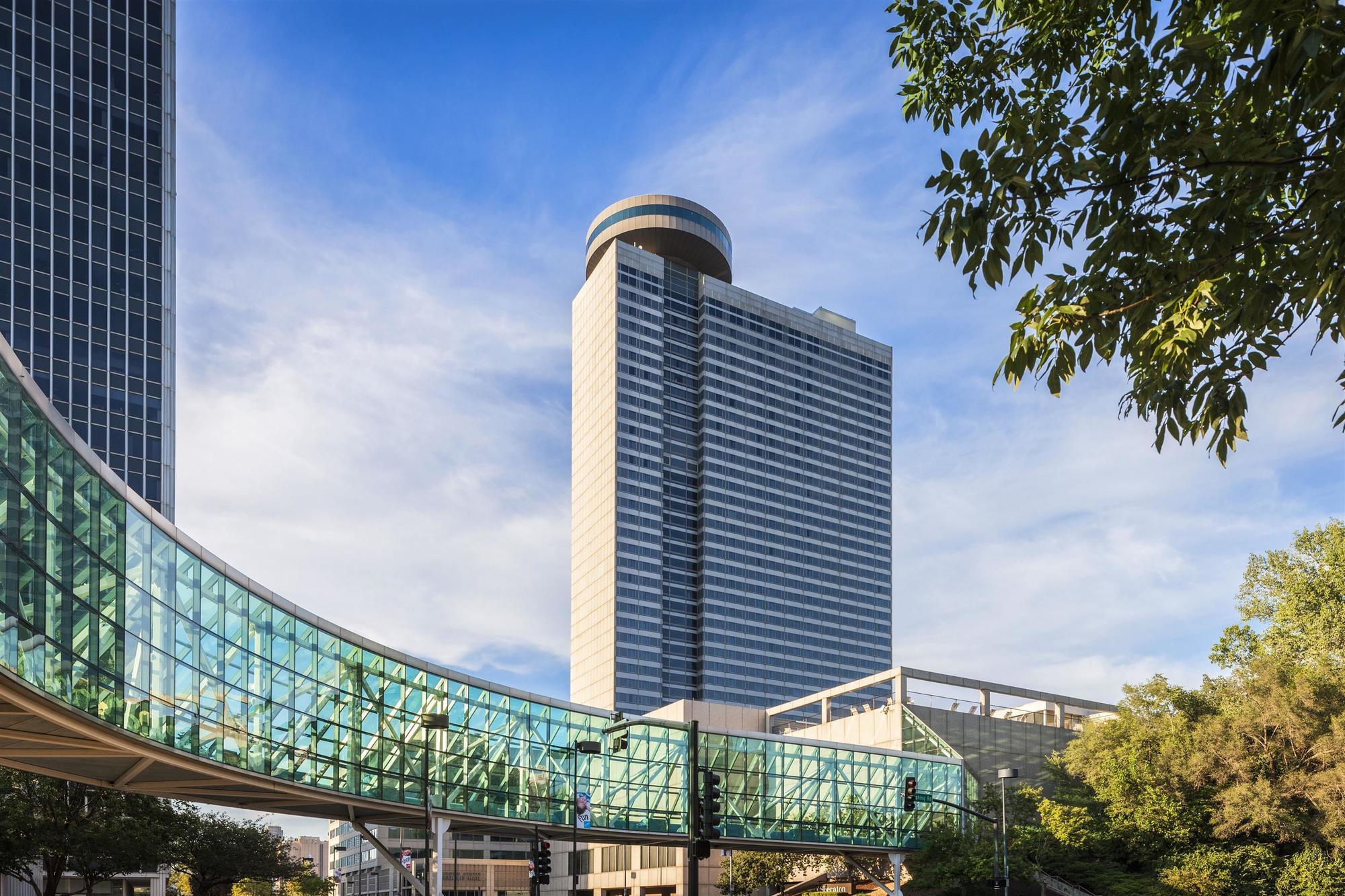 Sheraton Kansas City Hotel At Crown Center Exterior foto