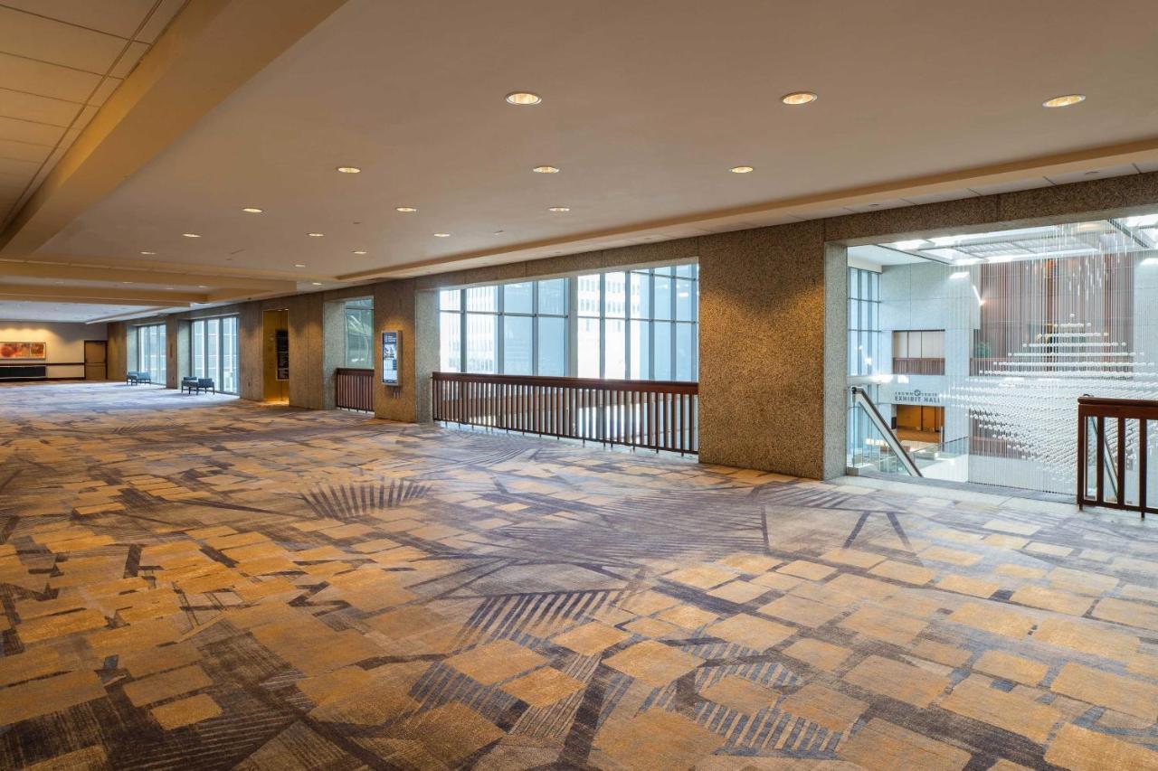 Sheraton Kansas City Hotel At Crown Center Exterior foto